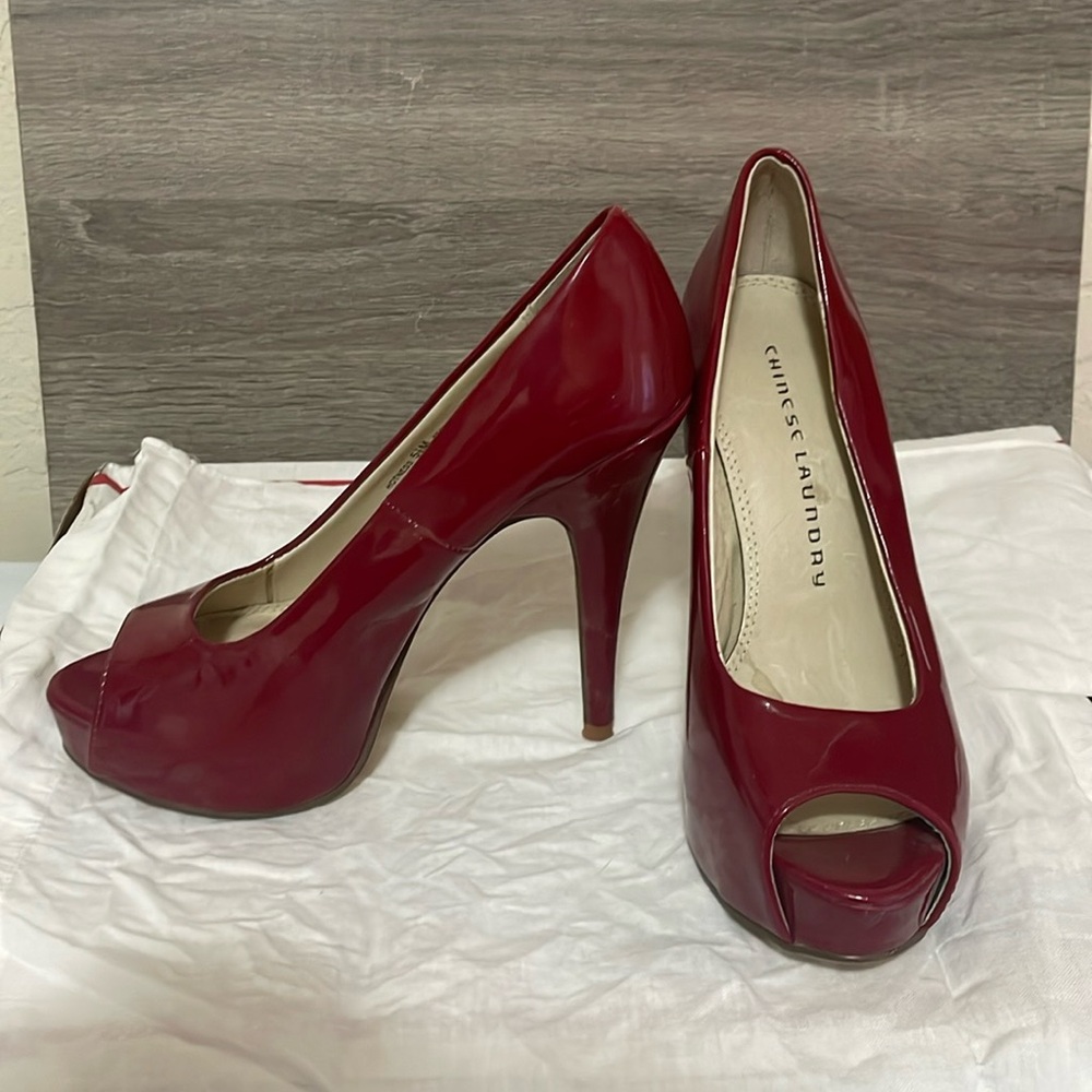 CHINESE LAUNDRY HEELS